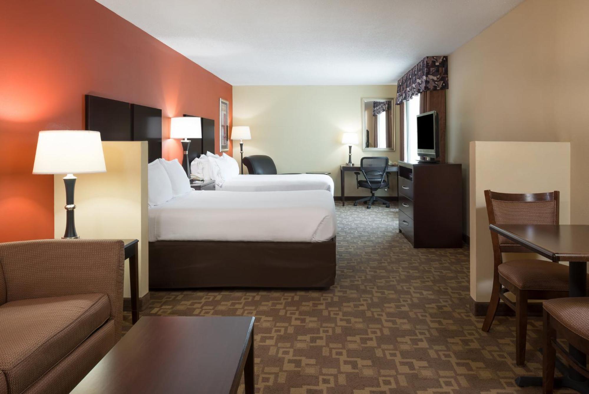 Hotel Express & Downtown Area-keeneland By Ihg