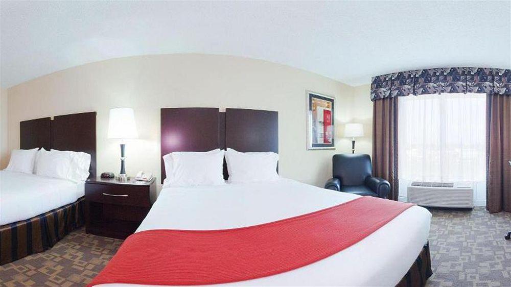 Express & Downtown Area-keeneland By Ihg Hotel 3*