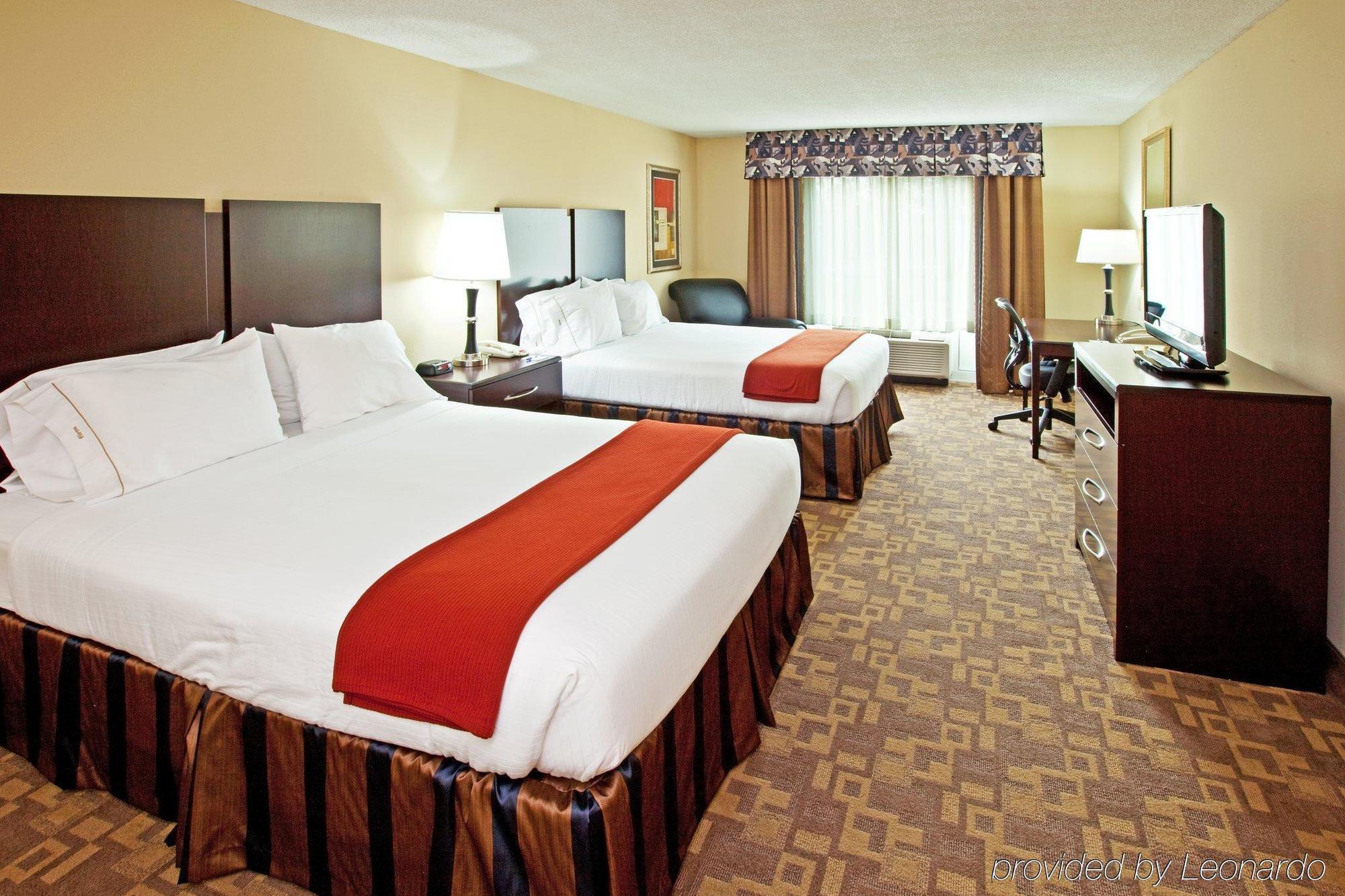Hotel Express & Downtown Area-keeneland By Ihg