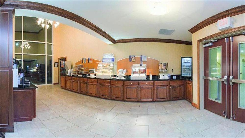 Express & Downtown Area-keeneland By Ihg Hotel