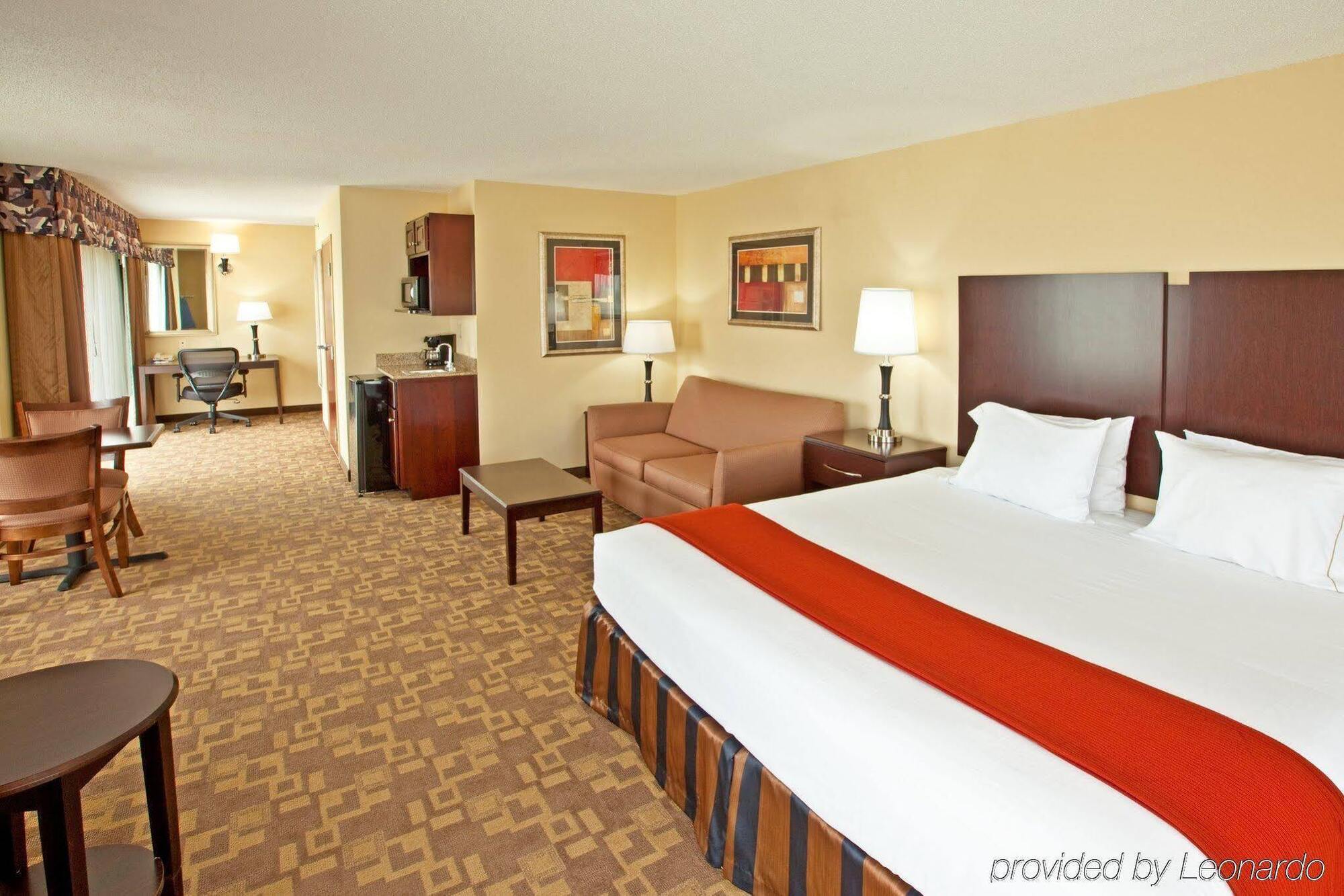 Hotel Express & Downtown Area-keeneland By Ihg 3*